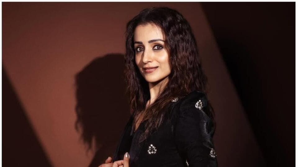 <p><strong>త్రిష కృష్ణన్</strong> - నటి త్రిష కృష్ణన్ ఈ జాబితాలో ఐదవ స్థానంలో ఉంది. ఈ మధ్యే ఆమె థగ్ లైఫ్ సినిమాతో వచ్చిన విషయం తెలిసిందే.</p>(instagram)