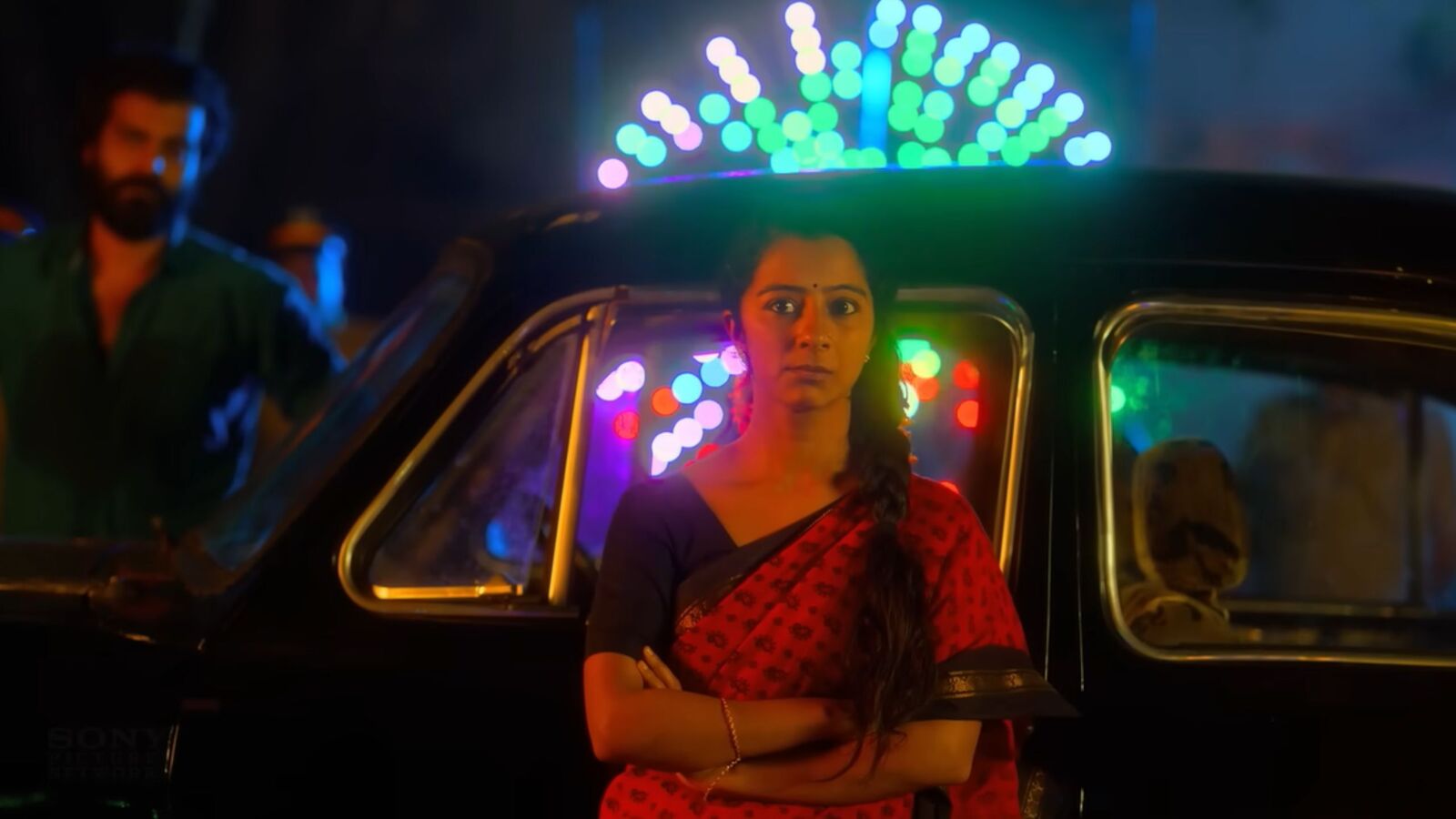 ఓటీటీలోకి మలయాళ క్రైమ్ కామెడీ థ్రిల్లర్- పూలతో క్రైమ్ బిజినెస్- లేడి విలన్‌గా పరదా హీరోయిన్- తెలుగులోనూ స్ట్రీమింగ్