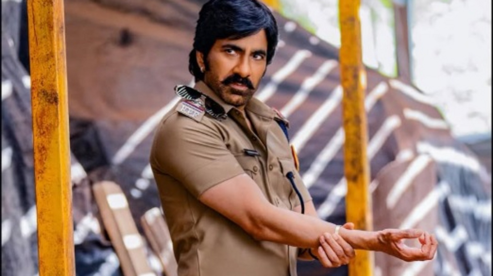 రవి తేజ ఫ్యాన్స్ కు షాక్.. రేపు విడుదల కావాల్సిన మాస్ జాతర మూవీ రిలీజ్ పోస్ట్ పోన్.. కారణం ఇదే