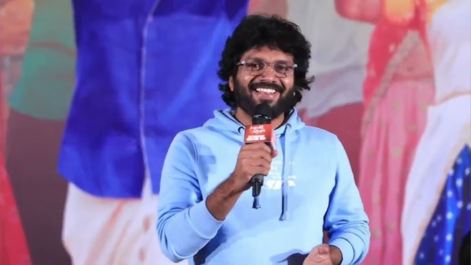 మేము బ్యాగులతో స్కూల్‌కు వెళ్లిన కాలంలోనే బ్లాక్ బస్టర్ సినిమాలు చేశారు.. డైరెక్టర్ అనిల్ రావిపూడి కామెంట్స్