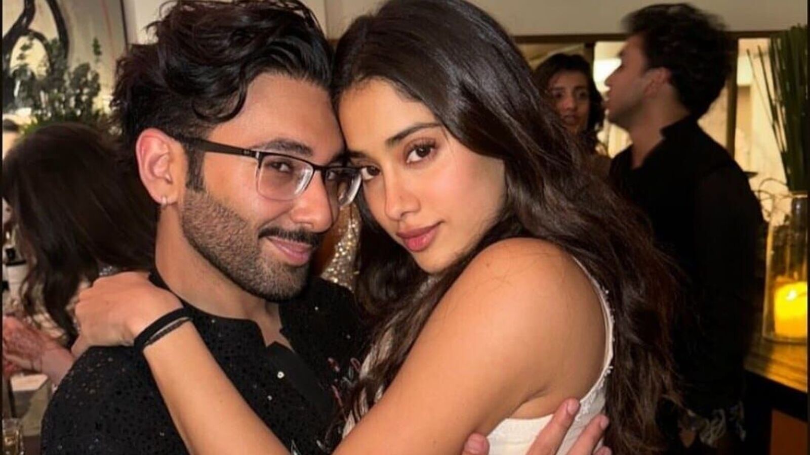 జాన్వీ కపూర్ ఇతన్ని పెళ్లి చేసుకుందా? ఆమె ఎందుకు అలా అబద్ధం చెప్పిందో తెలుసా?