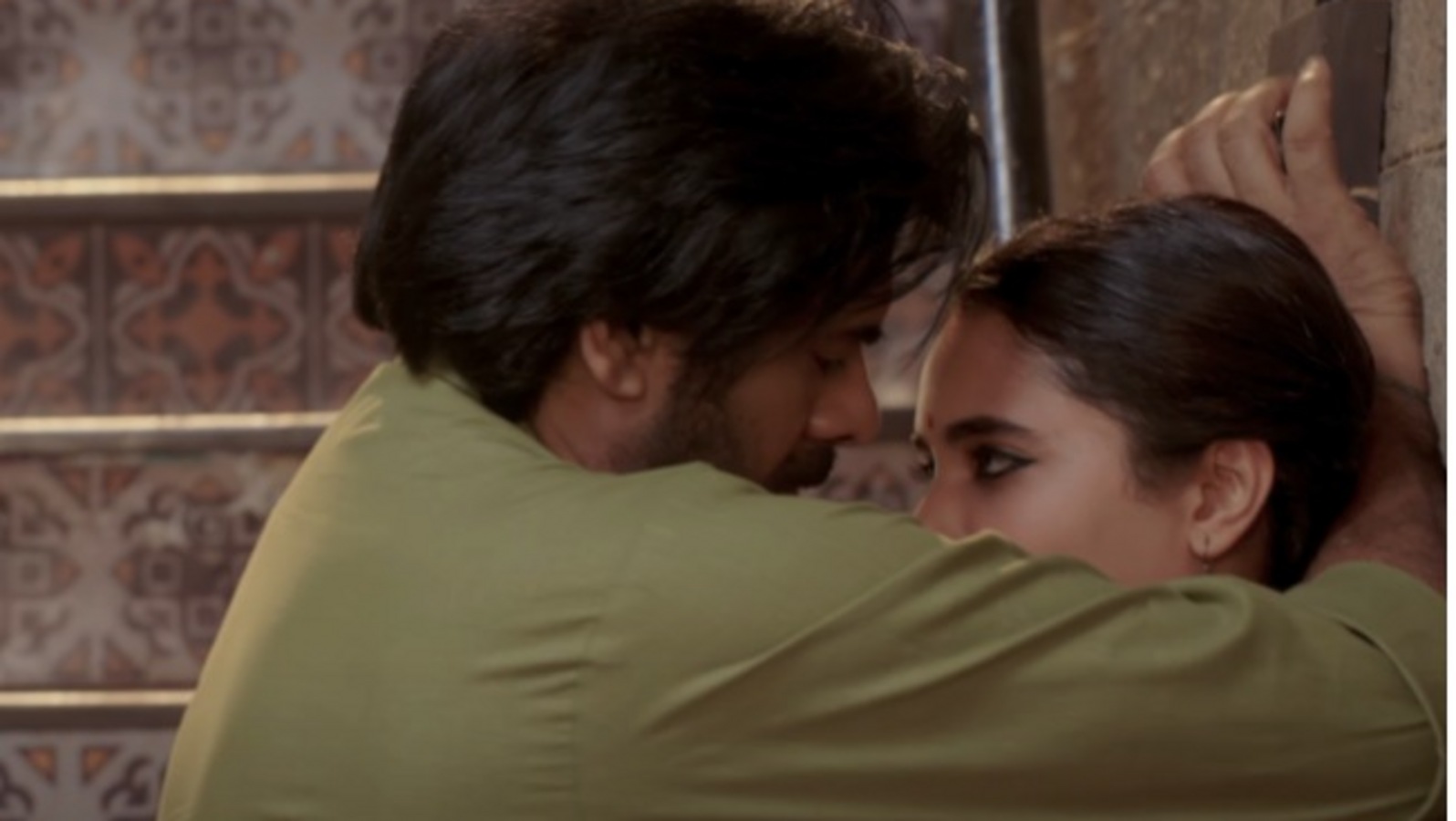 యూట్యూబ్ ను షేక్ చేస్తున్న ఓజీ సెకండ్ సాంగ్.. మనసుకు హత్తుకునే రొమాంటిక్ మెలోడీ.. సువ్వి సువ్వి సాంగ్ లిరిక్స్