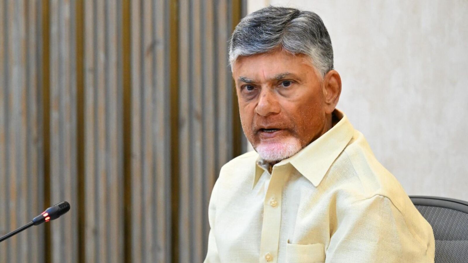 నష్ట పరిహారం చెల్లించి తెగులు వచ్చిన పంటను తొలగించండి.. ఉద్యాన పంటలపై చంద్రబాబు కీలక ఆదేశాలు