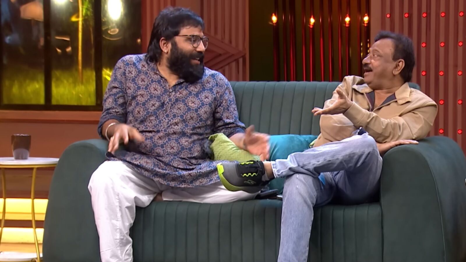 బెస్ట్ డైరెక్టర్ నువ్వా రాజమౌళీనా.. సందీప్ రెడ్డి వంగా ఆన్సర్‌కు రామ్ గోపాల్ వర్మ రియాక్షన్ ఇదే.. పంచ్‌లు, ట్విస్టులతో!