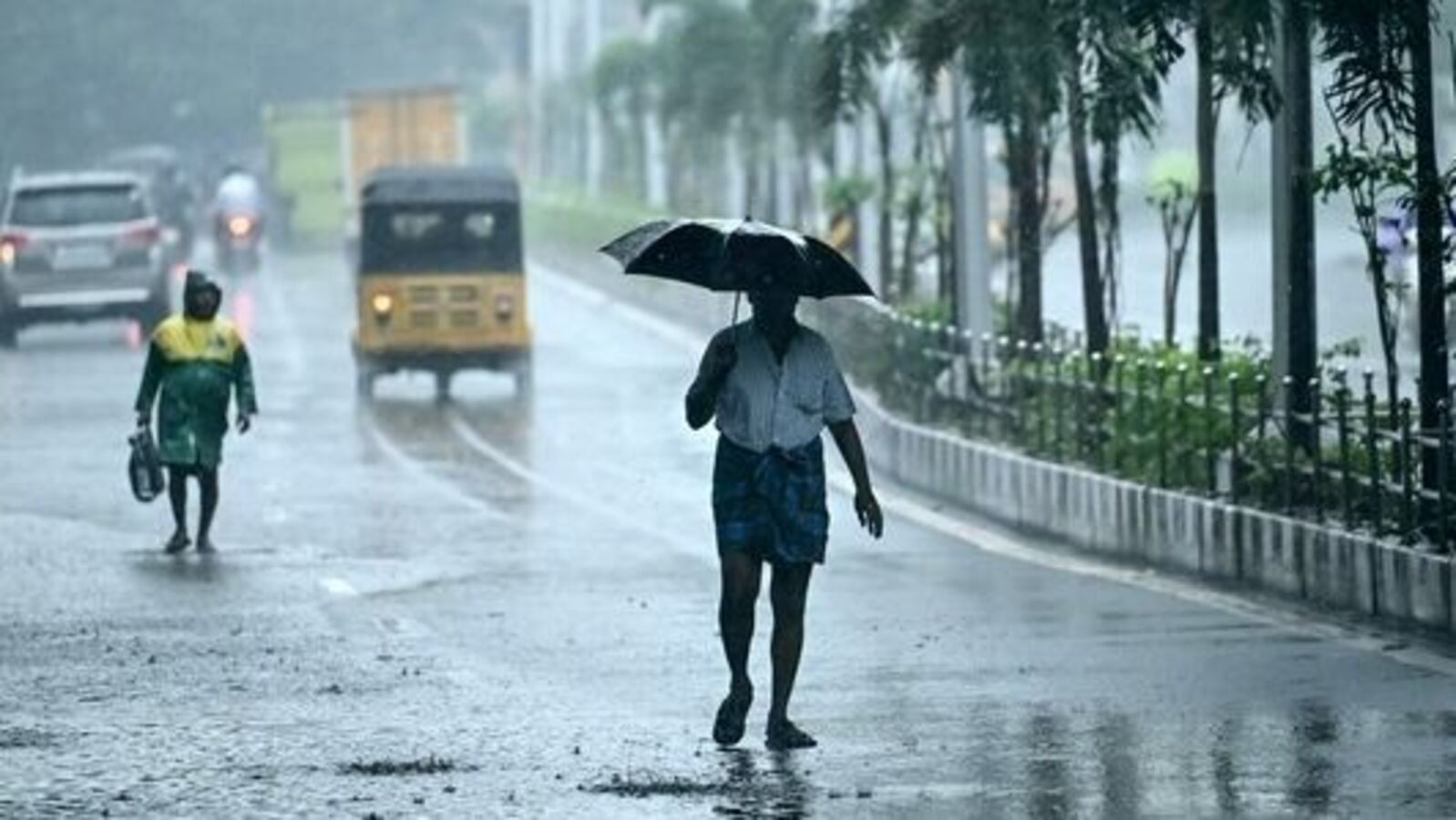 ఉపరితల ఆవర్తనం ఎఫెక్ట్ - ఏపీ, తెలంగాణలో మళ్లీ వర్షాలు, ఈ జిల్లాలకు హెచ్చరికలు..!