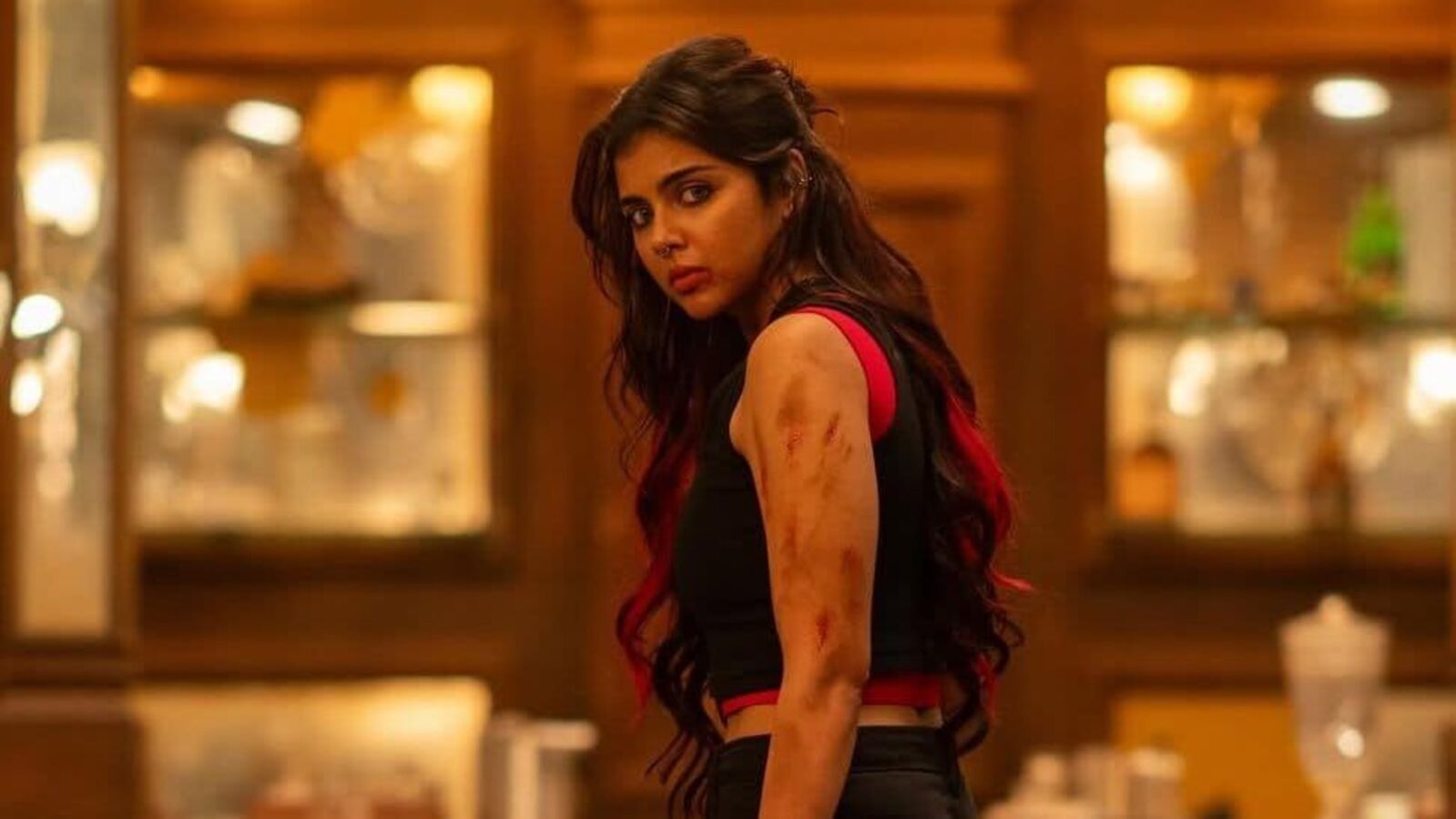 ఫిమేల్ సూపర్ హీరో.. కల్యాణి ప్రియదర్శన్ మరో అరుదైన రికార్డు.. లోకాతో ఈ ఘనత సాధించిన తొలి మలయాళం హీరోయిన్‌గా..