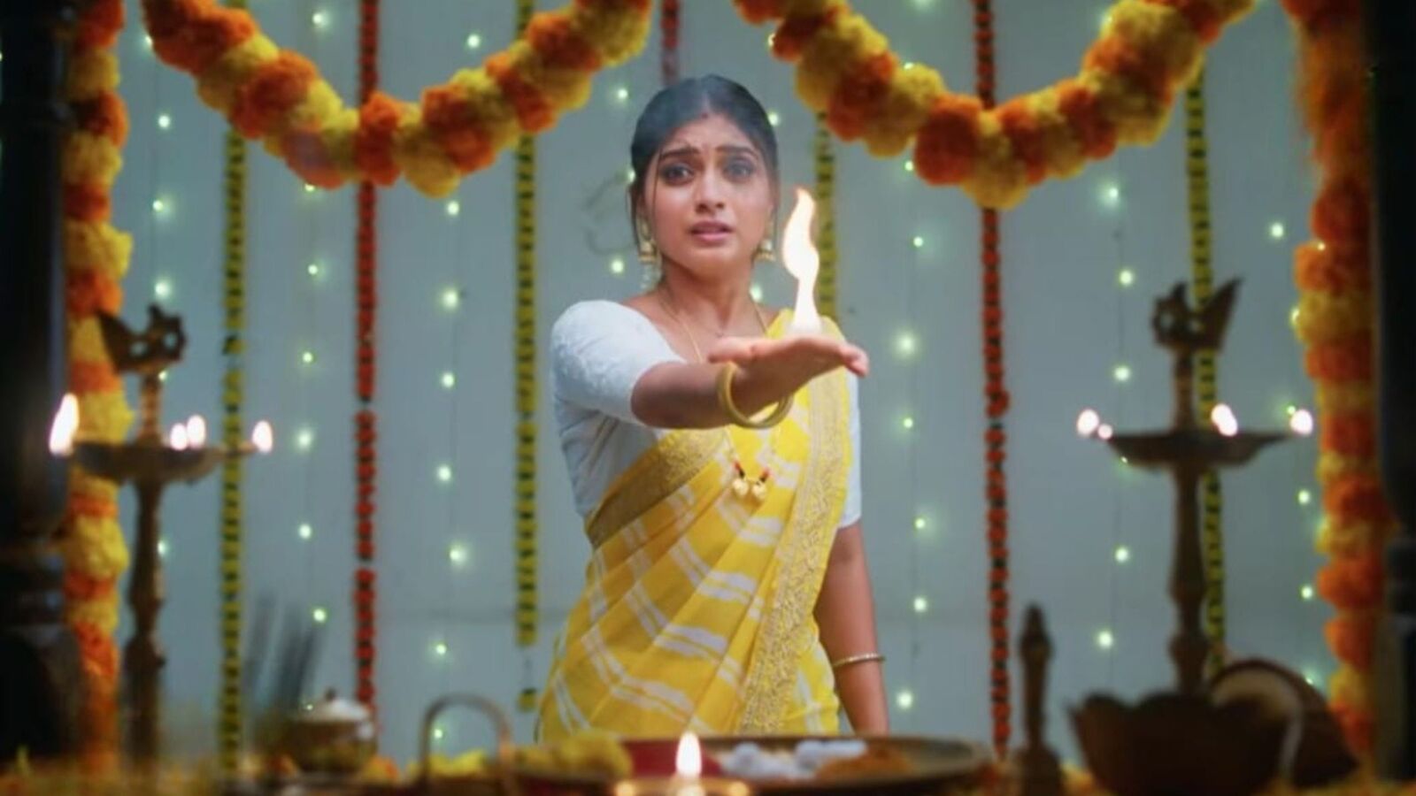 నిన్ను కోరి సెప్టెంబర్ 12 ఎపిసోడ్:బయటపడిన విరాట్ ప్రేమ- శాలినికి దొరికిపోయిన శ్రుతి-జగదీశ్వరి విడాకుల గురించి చెప్పడంతో!