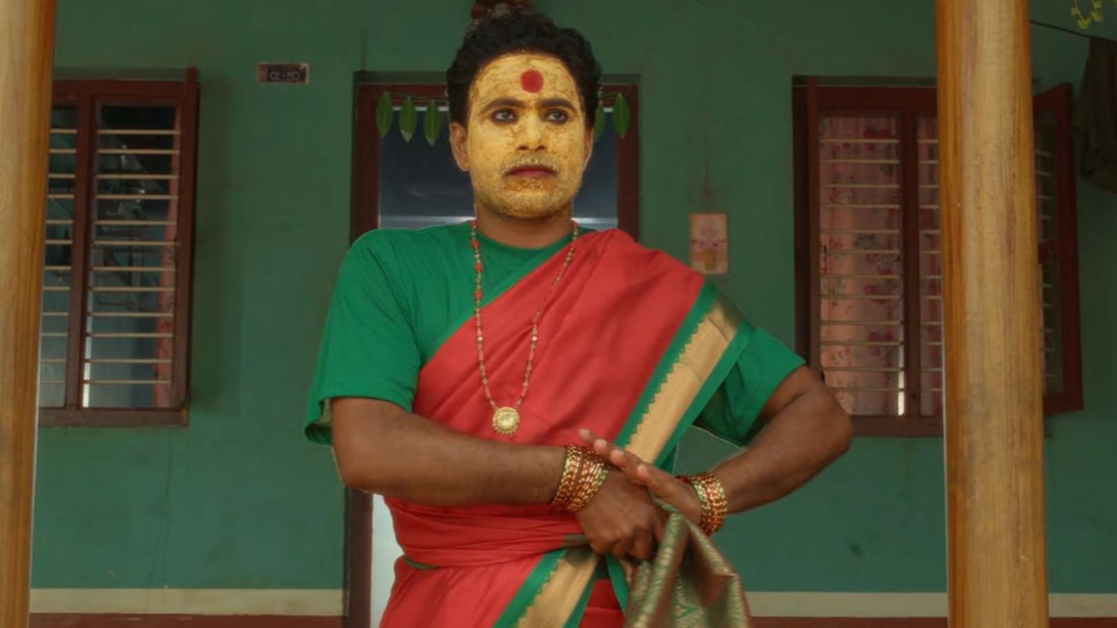 హారర్ కాని హారర్ మూవీ.. అసలు సులోచన ఎవరు? బాత్రూమ్ లో ఆడవాళ్లను చూసిన హీరో.. ఓటీటీ ట్రెండింగ్ లో కన్నడ థ్రిల్లర్