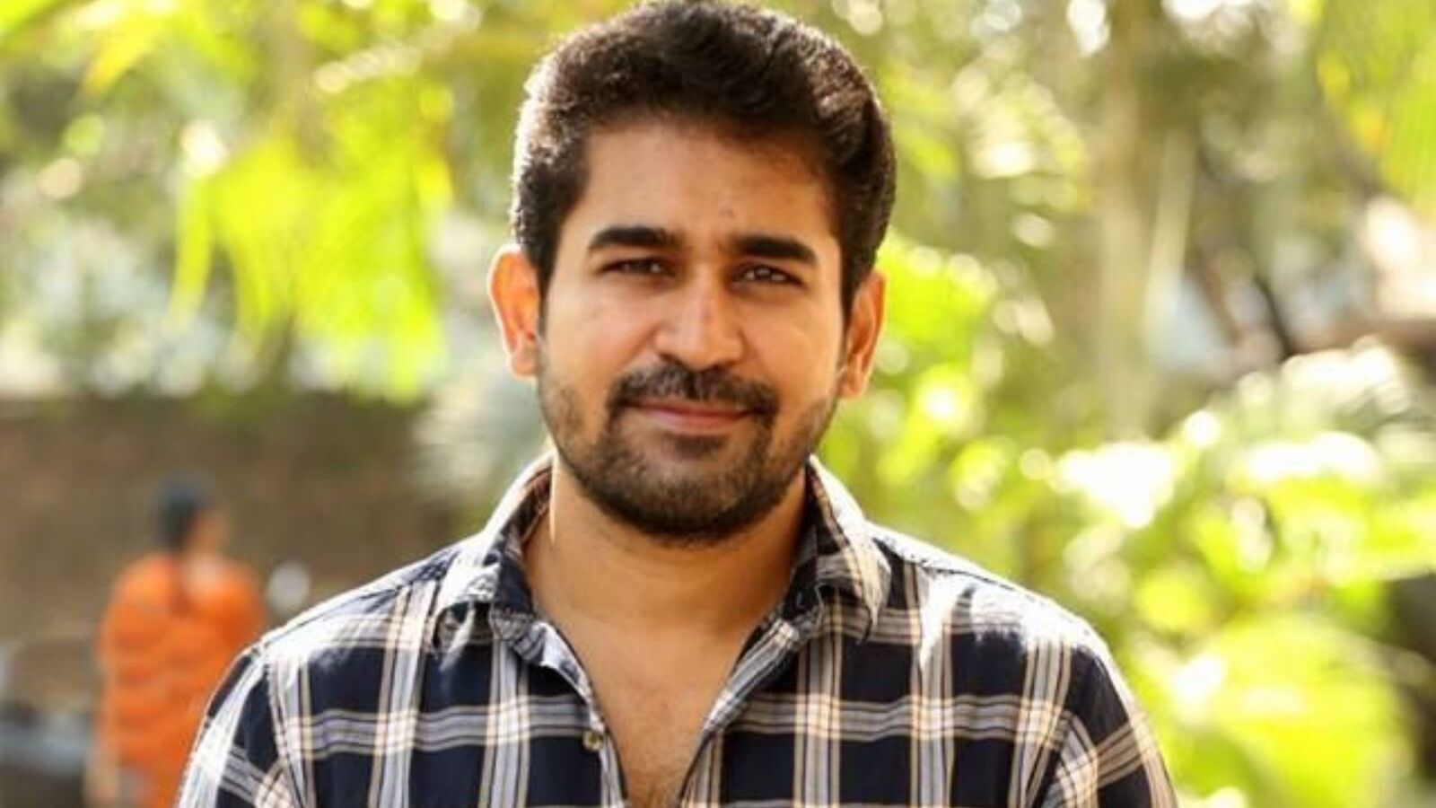 బిచ్చగాడు డైరెక్టర్‌తో వంద దేవుళ్లు సినిమా చేస్తున్నా.. తెలుగు, తమిళంలో ఒకేసారి.. హీరో విజయ్ ఆంటోనీ కామెంట్స్