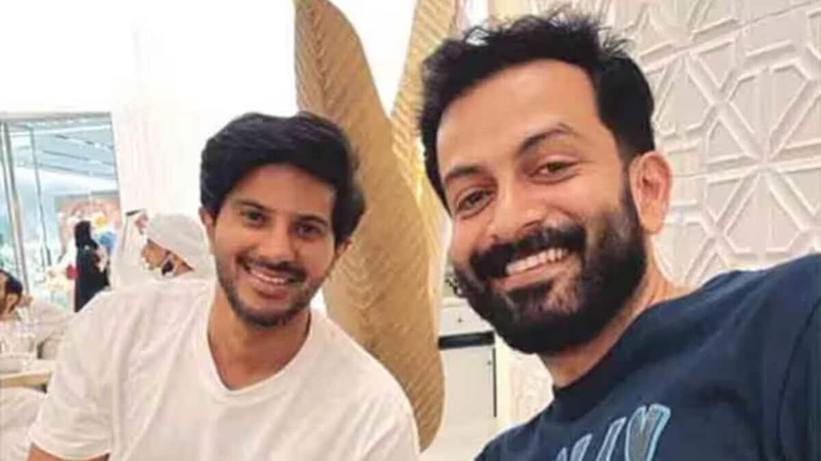 మలయాళ స్టార్ హీరోల ఇంటిపై కస్టమ్స్ అధికారుల దాడి.. అక్రమంగా వాహనాల దిగుమతి కేసులో సోదాలు