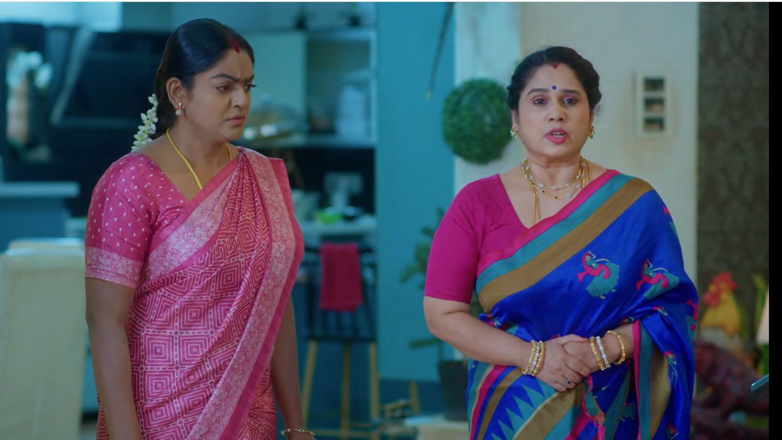 కార్తీక దీపం 2 టుడే ఎపిసోడ్: దీప నా పెద్దకూతురు.. పెద్ద ట్విస్ట్ ఇచ్చిన సుమిత్ర.. దెబ్బకు అందరికీ మైండ్ బ్లాక్