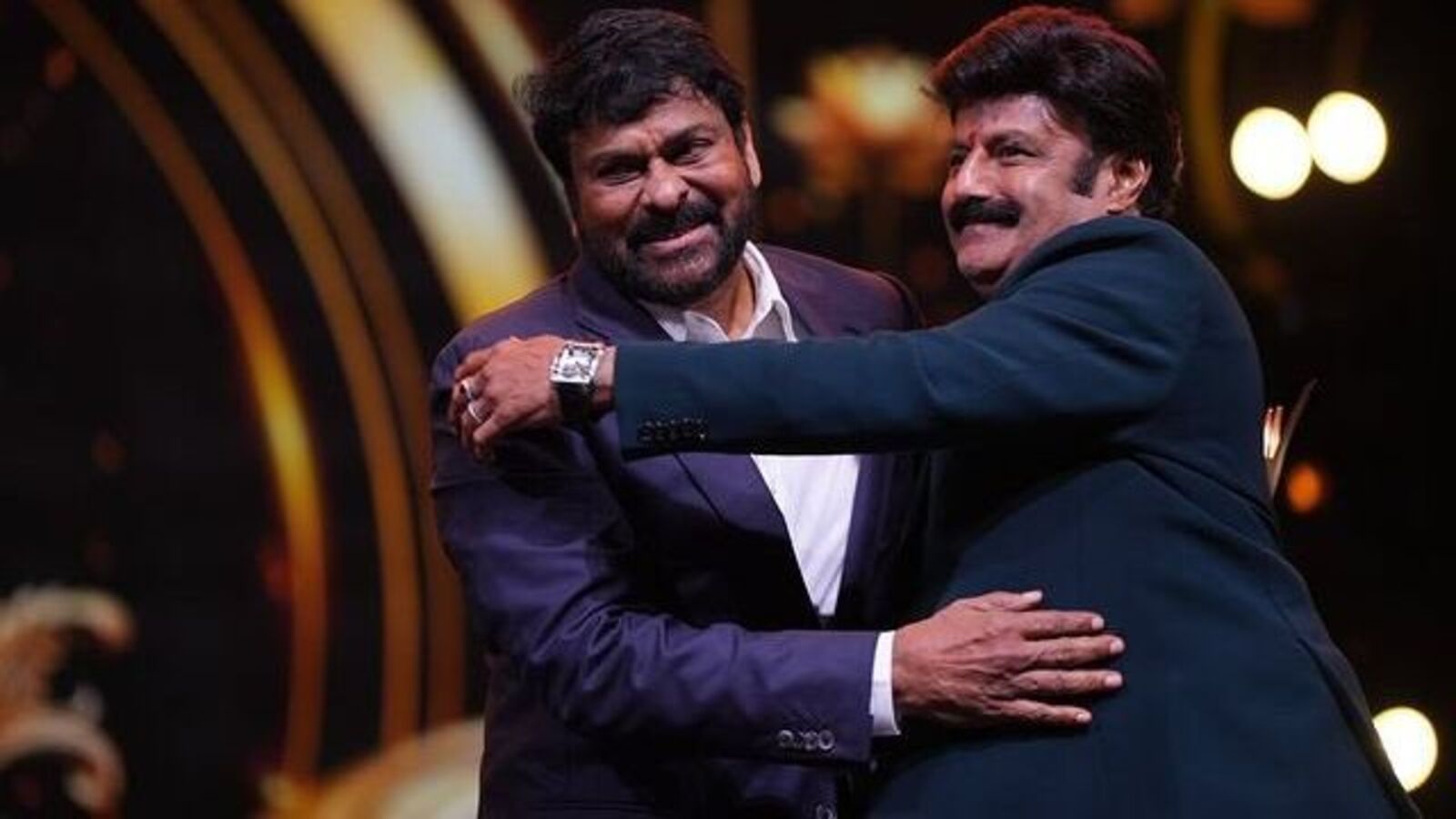 నావల్లే ఆయన సినిమాకు టికెట్ల ధరలు పెరిగాయి.. నేను ఎవరితోనైనా గౌరవంగా మాట్లాడతా..: బాలకృష్ణకు చిరంజీవి గట్టి కౌంటర్