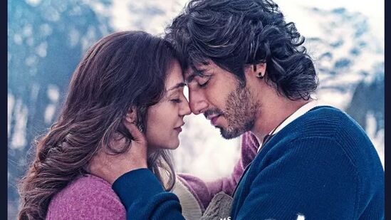 ఈ లిస్టులో రెండో స్థానంలో సయ్యారా మూవీ ఉంది. నెట్ఫ్లిక్స్ లోనే స్ట్రీమింగ్ అవుతున్న ఈ సినిమాకు 4.5 మిలియన్ వ్యూస్ వచ్చాయి. ఈ లిస్టులో రెండో స్థానంలో సయ్యారా మూవీ ఉంది. నెట్ఫ్లిక్స్ లోనే స్ట్రీమింగ్ అవుతున్న ఈ సినిమాకు 4.5 మిలియన్ వ్యూస్ వచ్చాయి.