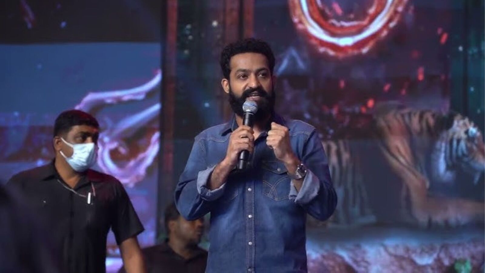 చిన్నప్పుడు నేను విన్న ఆ కథల గురించి ఒక దర్శకుడు సినిమా తీస్తాడని అనుకోలేదు.. జూనియర్ ఎన్టీఆర్ కామెంట్స్