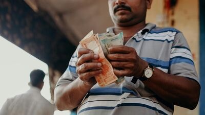 కేంద్ర ప్రభుత్వ ఉద్యోగులకు తీపి కబురు: కరవు భత్యం (DA) 3% పెంపుకు కేబినెట్ ఆమోదం (Pexels)