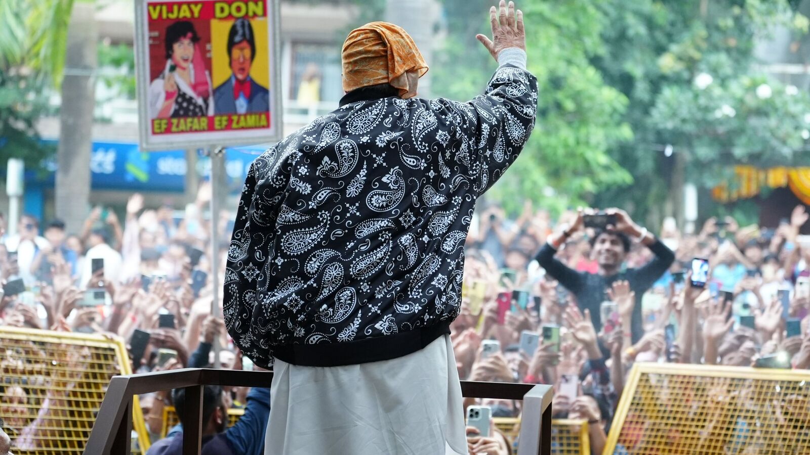 90 కోట్ల అప్పు.. 55 కేసులు.. కట్ చేస్తే రిచెస్ట్ వెటరన్ యాక్టర్.. ఒక్కో సినిమాకు 6 నుంచి 10 కోట్లు.. ఇదీ రియల్ స్టోరీ