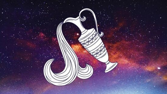 కుంభరాశి: ఇది ఉత్తేజకరమైన, ఫలవంతమైన రోజుగా ఉంటుంది. మీ తెలివితేటలు, చురుకైన సంభాషణ టీమ్ వర్క్ లో మిమ్మల్ని ప్రత్యేకంగా నిలబెడతాయి. మీరు ఒక చిన్న ప్రయాణం గురించి ఆలోచిస్తున్నట్లయితే ఇది శుభ సమయం. కుంభరాశి: ఇది ఉత్తేజకరమైన, ఫలవంతమైన రోజుగా ఉంటుంది. మీ తెలివితేటలు, చురుకైన సంభాషణ టీమ్ వర్క్ లో మిమ్మల్ని ప్రత్యేకంగా నిలబెడతాయి. మీరు ఒక చిన్న ప్రయాణం గురించి ఆలోచిస్తున్నట్లయితే ఇది శుభ సమయం.