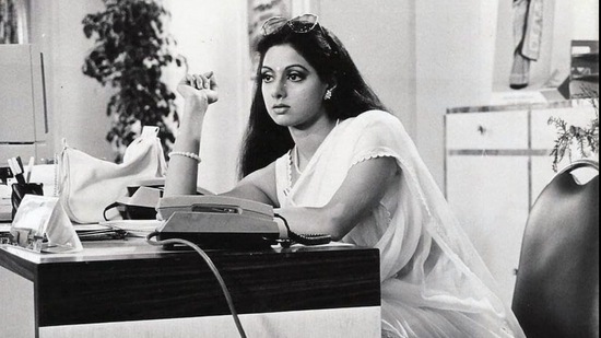 శ్రీదేవి నటించిన ఈ చాందిని సినిమాకు ఐఎండీబీలో 6.7 రేటింగ్ నమోదైంది. శ్రీదేవి నటించిన ఈ చాందిని సినిమాకు ఐఎండీబీలో 6.7 రేటింగ్ నమోదైంది.