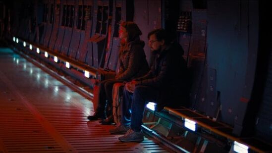 వీఎఫ్ఎక్స్ ద్వారా సినిమాలో ఒక వింత "జింక-పక్షి" లాంటి కల్పిత జాతిని ప్రవేశపెట్టారు. ఇది సుదూర గ్రహాలపై జీవితం ఎంత వింతగా ఉంటుందో చూపిస్తుంది. వీఎఫ్ఎక్స్ ద్వారా సినిమాలో ఒక వింత "జింక-పక్షి" లాంటి కల్పిత జాతిని ప్రవేశపెట్టారు. ఇది సుదూర గ్రహాలపై జీవితం ఎంత వింతగా ఉంటుందో చూపిస్తుంది.