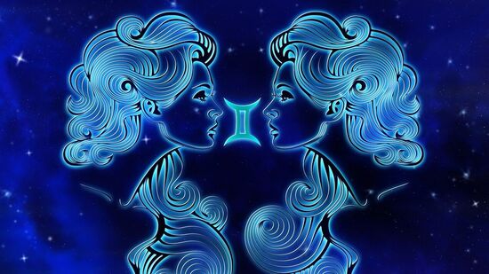 మిథున రాశి వారికి కేంద్ర త్రికోణం అద్భుతమైన ఫలితాలను ఇవ్వబోతోంది. ఈ కాలంలో అదృష్టం అనేక రెట్లు పెరుగుతుంది, తద్వారా కోరుకున్నవన్నీ పొందగలరు. జీవితాన్ని మార్చేంత ప్రయోజనాలు ఉంటాయి. తమ పనిలో పురోగతికి గొప్ప అవకాశాలను పొందవచ్చు. కుటుంబంతో కలిసి ప్రయాణించే అవకాశాలు ఉంటాయి. ఆర్థిక పరిస్థితి అద్భుతంగా పెరుగుతుంది. వైవాహిక జీవితం చాలా సంతోషంగా ఉంటుంది. అనేక సంతోషకరమైన మార్పులు చోటు చేసుకుంటాయి. ఇప్పటివరకు ఉన్న ఆరోగ్య సమస్యలు తొలగిపోతాయి.