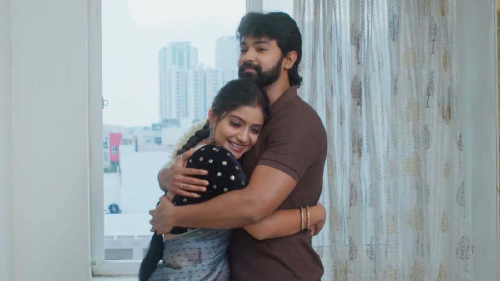 నిన్ను కోరి అక్టోబర్ 8 ఎపిసోడ్: శ్వేత‌ బై-చంద్ర‌క‌ళ హ‌గ్‌-హ‌నీమూన్ ప్లాన్ చేస్తాన‌న్న విరాట్‌-రొమాన్స్ మ‌ధ్య‌లో శ్రుతి