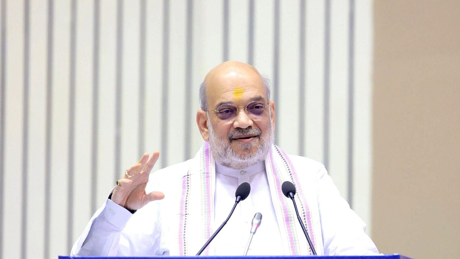 అమిత్ షా కీలక నిర్ణయం: జోహో మెయిల్‌కు మారిన హోం మంత్రి