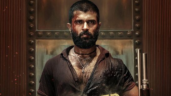 విజయ్ దేవరకొండ కింగ్డమ్ మూవీ హిందీ వెర్షన్ 9వ స్థానంలో ఉంది. విజయ్ దేవరకొండ కింగ్డమ్ మూవీ హిందీ వెర్షన్ 9వ స్థానంలో ఉంది.