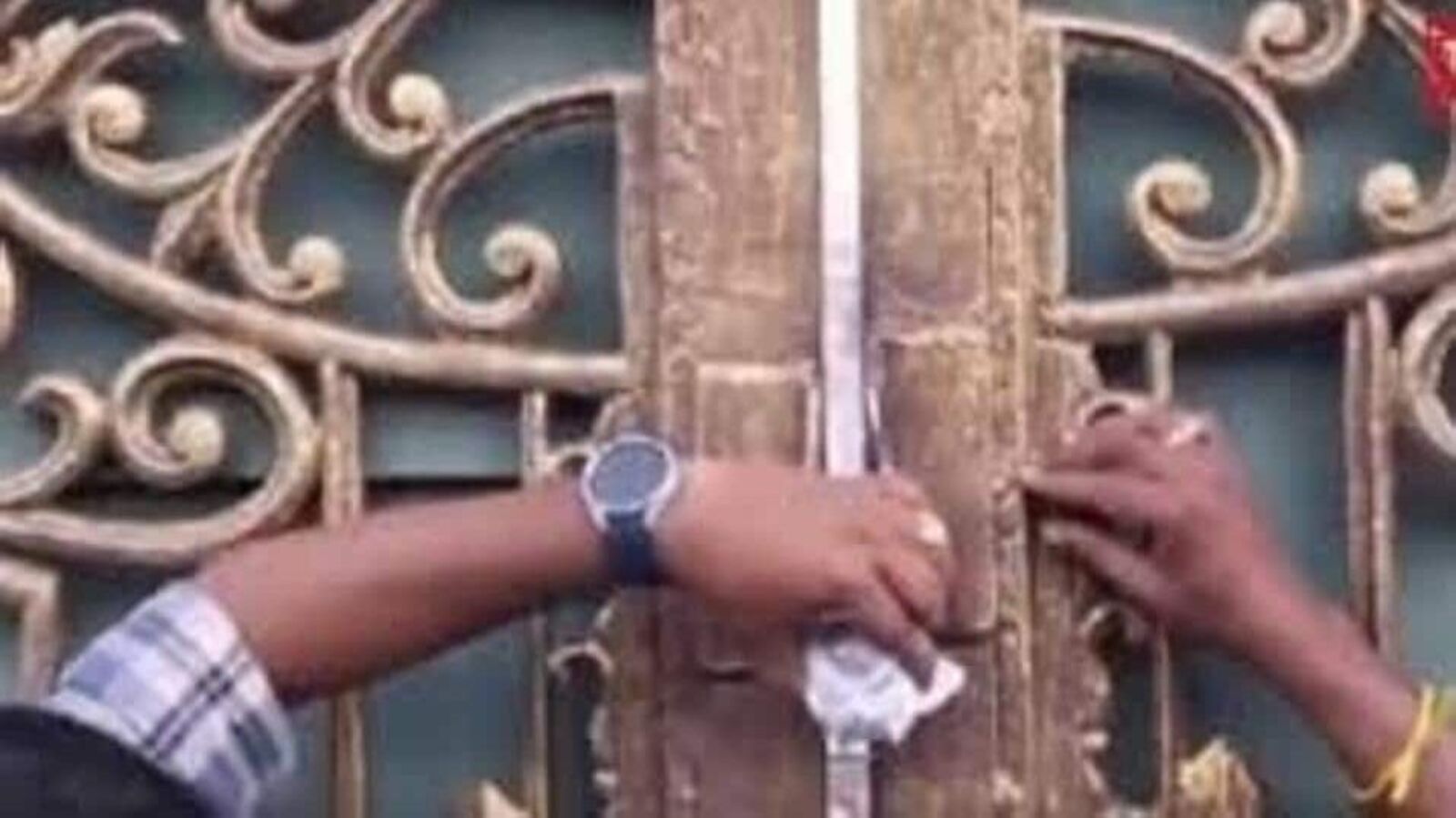 మళ్లీ తెరుచుకున్న బిగ్ బాస్ హౌస్.. డిప్యూటీ సీఎం రంగంలోకి దిగడంతో.. ఆ సమస్య ఉందంటూనే..