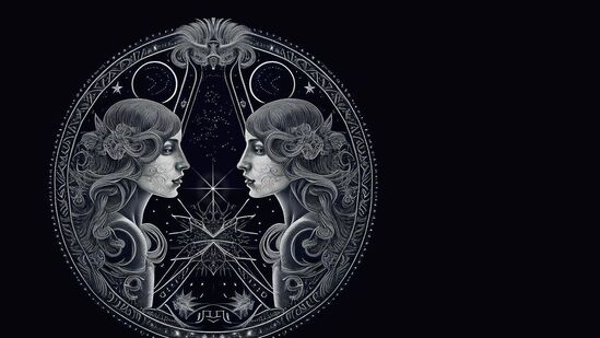 మిథున రాశి వారికి, గ్రహాల అధిపతి బుధుడు మీ రాశి అధిపతి మాత్రమే కాదు, నాల్గో ఇంటి అధిపతి కూడా. తులారాశిలోకి ప్రవేశించిన బుధుడు పిల్లలు, విద్య ఇంట్లో, అంటే ఐదో ఇంట్లో ఉంటాడు. జాతకంలో ఐదో ఇల్లు త్రికోణానికి చెందినది, ఇది చాలా శుభప్రదంగా పరిగణిస్తారు. ఈ ఇల్లు విద్యకు సంబంధించినది, ఈ కాలంలో మీరు విద్యకు సంబంధించిన విషయాలలో శుభవార్త వినవచ్చు. మిథున రాశి వారికి, గ్రహాల అధిపతి బుధుడు మీ రాశి అధిపతి మాత్రమే కాదు, నాల్గో ఇంటి అధిపతి కూడా. తులారాశిలోకి ప్రవేశించిన బుధుడు పిల్లలు, విద్య ఇంట్లో, అంటే ఐదో ఇంట్లో ఉంటాడు. జాతకంలో ఐదో ఇల్లు త్రికోణానికి చెందినది, ఇది చాలా శుభప్రదంగా పరిగణిస్తారు. ఈ ఇల్లు విద్యకు సంబంధించినది, ఈ కాలంలో మీరు విద్యకు సంబంధించిన విషయాలలో శుభవార్త వినవచ్చు.