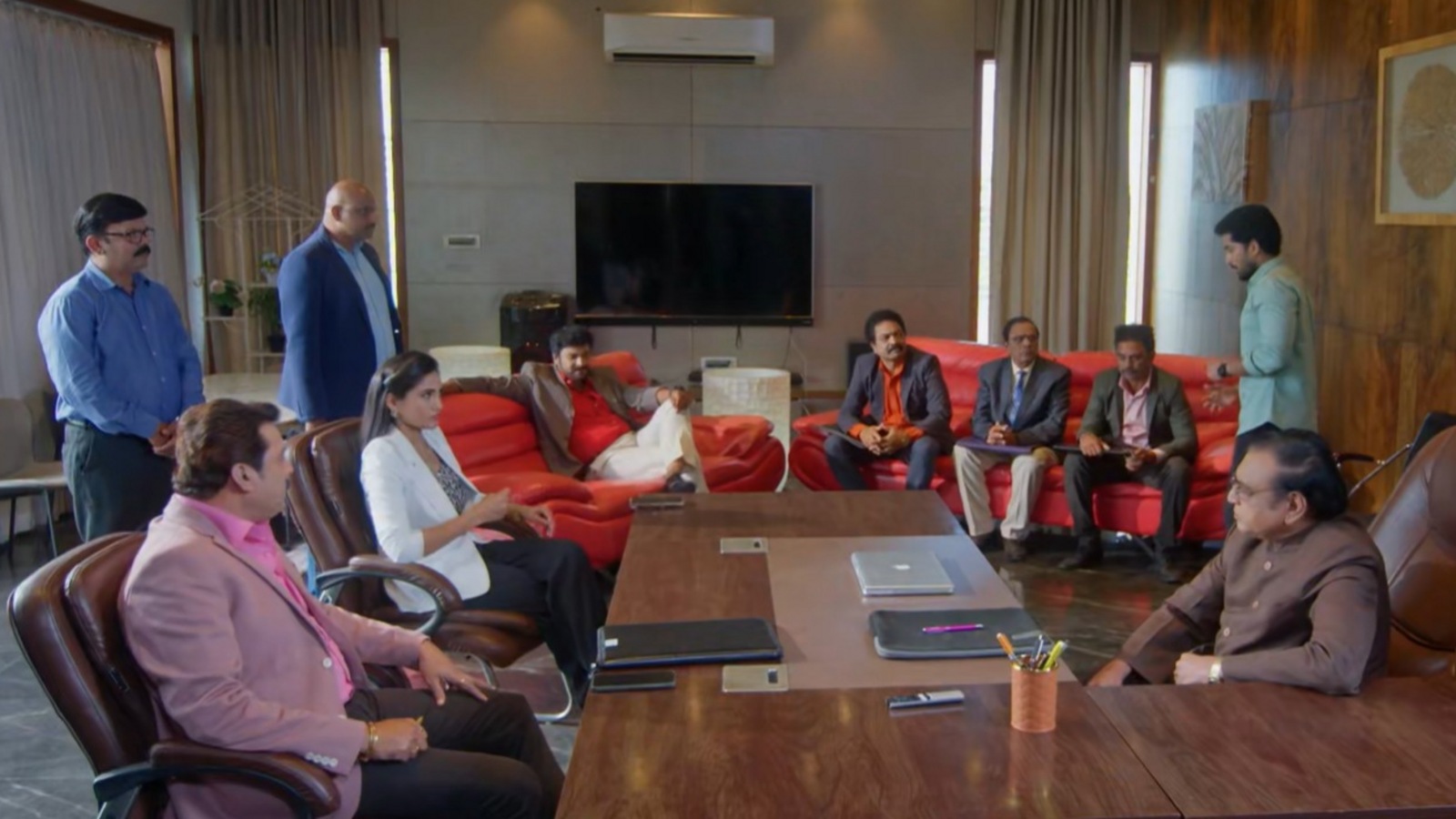 కార్తీక దీపం 2 టుడే ఎపిసోడ్:షేర్స్ కొంటాన‌ని వైరా కుట్ర‌-లాజిక్‌తో అడ్డుకున్న కార్తీక్‌-జ్యోకు అవమానం- పులుపు తిన్న దీప