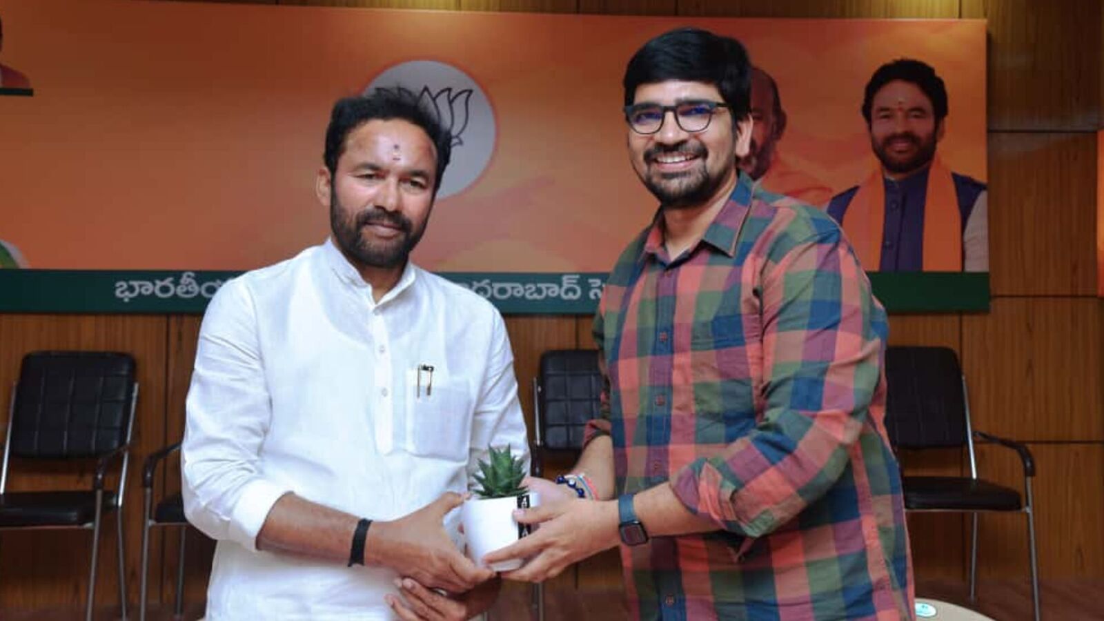 అరి మూవీపై కేంద్ర మంత్రి కిషన్ రెడ్డి ప్రశంసలు.. ఏడేళ్ల శ్రమకు ప్రతిఫలం దక్కిందంటూ దర్శకుడు జయశంకర్‌కు అభినందనలు