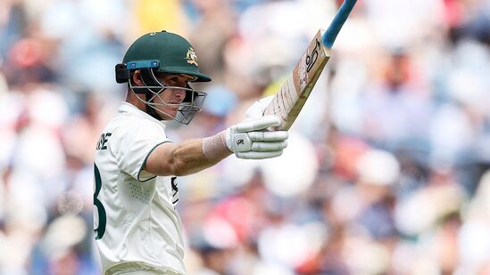 ఆస్ట్రేలియాకు చెందిన మరో బ్యాట్స్మెన్ మార్నస్ లబుషేన్ కూడా ఈ జాబితాలో ఉన్నాడు. అతను కూడా కేన్ విలియమ్సన్తో సమానంగా 11 సెంచరీలు చేశాడు. ఆస్ట్రేలియాకు చెందిన మరో బ్యాట్స్మెన్ మార్నస్ లబుషేన్ కూడా ఈ జాబితాలో ఉన్నాడు. అతను కూడా కేన్ విలియమ్సన్తో సమానంగా 11 సెంచరీలు చేశాడు.