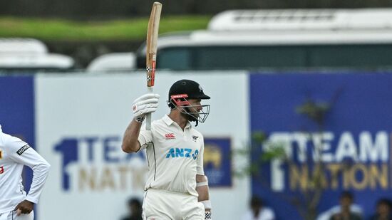 WTC చరిత్రలో అత్యధిక సెంచరీలు చేసిన బ్యాట్స్మెన్ల జాబితాలో కేన్ విలియమ్సన్ మూడో స్థానంలో ఉన్నాడు. న్యూజిలాండ్కు చెందిన ఈ ఆటగాడి పేరిట ఈ టోర్నమెంట్లో 11 సెంచరీలు ఉన్నాయి. WTC చరిత్రలో అత్యధిక సెంచరీలు చేసిన బ్యాట్స్మెన్ల జాబితాలో కేన్ విలియమ్సన్ మూడో స్థానంలో ఉన్నాడు. న్యూజిలాండ్కు చెందిన ఈ ఆటగాడి పేరిట ఈ టోర్నమెంట్లో 11 సెంచరీలు ఉన్నాయి.