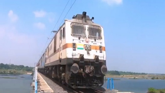 ఈ సరికొత్త ప్రాజెక్టుతో సికింద్రాబాద్‌-కాజీపేట మధ్య ప్రయాణ సమయం గంట వరకు తగ్గే అవకాశం ఉంది. ప్రస్తుతం ఉన్నరెండు రైల్వే లైన్ల మధ్య ప్రయాణ సమయం రెండున్నర నుంచి 3 గంటలు పడుతోంది. అదనంగా మరో రెండు లైన్లు ఏర్పాటైతే రైలు వేగం గంటకు 130 నుంచి 150 కి.మీటర్ల వరకు పెంచే అవకాశం ఉంటుంది.  