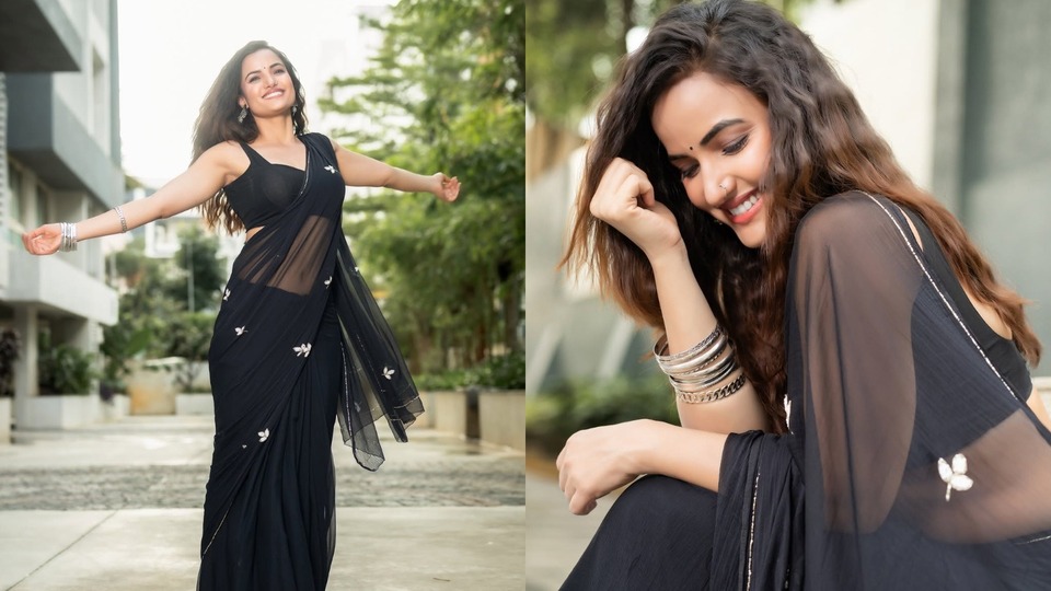 <p>చీరకట్టులో చంపేయడం అంటే ఇదే అనే క్యాప్షన్ తో ఆమె ఈ ఫొటోలను షేర్ చేసింది.</p>