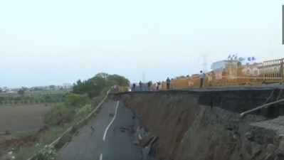మధ్యప్రదేశ్లో రోడ్డు పరిస్థితి ఇలా.. మధ్యప్రదేశ్లో రోడ్డు పరిస్థితి ఇలా..