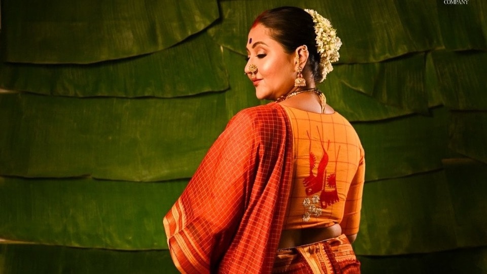 <p>ఇదిలా ఉంటే స్వస్తికా ముఖర్జీ ప్రస్తుతం ప్రమోటర్ భాబీ సినిమాలో నటిస్తోంది. ఈ సినిమాకు సంబంధించిన ఈవెంట్స్‌లలో పాల్గొంటుంది. అలాగే, స్వస్తికా ముఖర్జీ గ్లామర్ ఫొటోలు సోషల్ మీడియాలో వైరల్ అవుతున్నాయి. </p>
