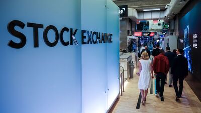 ముహూరత్ ట్రేడింగ్: ఈసారి మధ్యాహ్నమే.. స్టాక్ మార్కెట్ వ్యూహం ఏంటి? (Bloomberg)